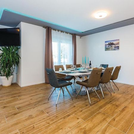 Beautiful Home In Sibenik With Kitchen Екстер'єр фото