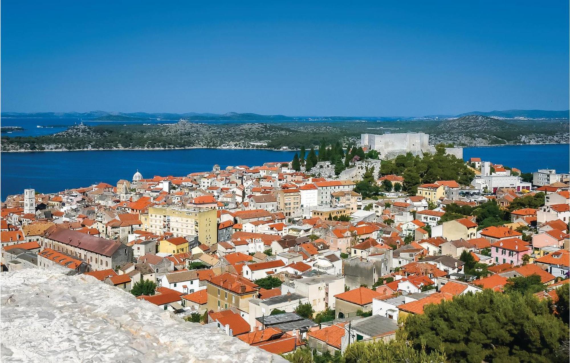 Beautiful Home In Sibenik With Kitchen Екстер'єр фото